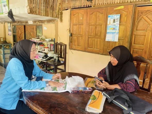 พช.มายอลงพื้นที่ติดตามกลุ่ม ข้าวฅนตานี บ้านศาลาบูดี 