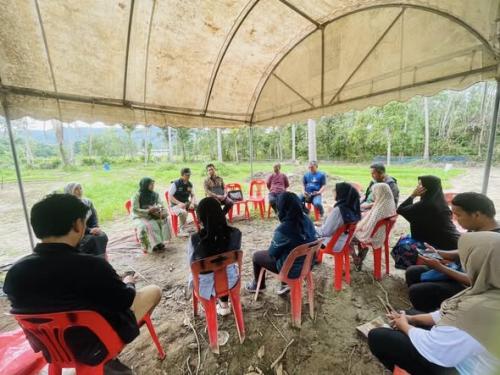 พช.มายอ ติดตามกลุ่ม เกษตรกรปลูกผักบุ้ง บ้านกูบังบาเดาะ ตำบลสะกำ